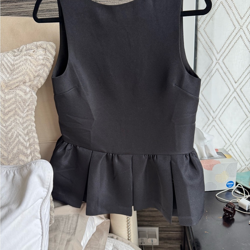 Elegant Black Sleeveless Top